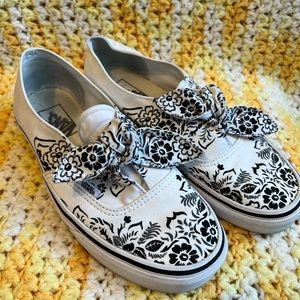 Vans Authentic Knotted Floral Bandana slip ons women 8